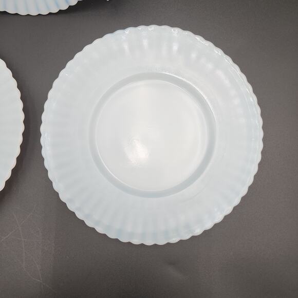 VTG Set of 3 Macbeth-Evans Monax White Petalware Glass Dessert Plates 6.5 " - Picture 4 of 6